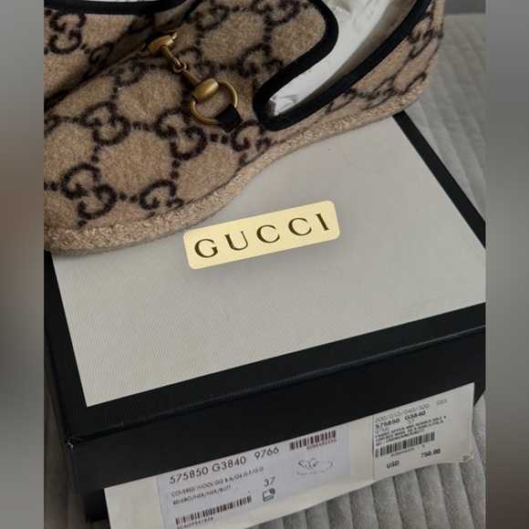 Gucci Beige Loafers - Picture 6 of 6